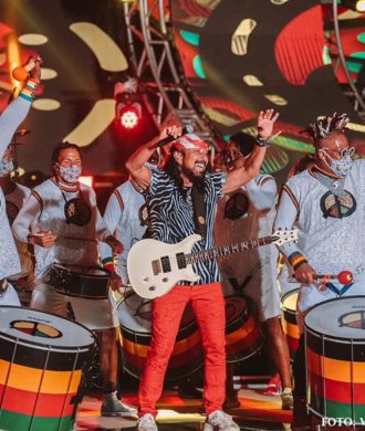 Bell Marques emociona Brasil em live de Carnaval
